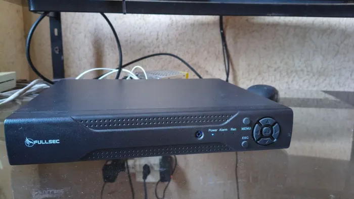 DVR Fullsec com 4 câmeras/ Fonte chaveada e Cabos