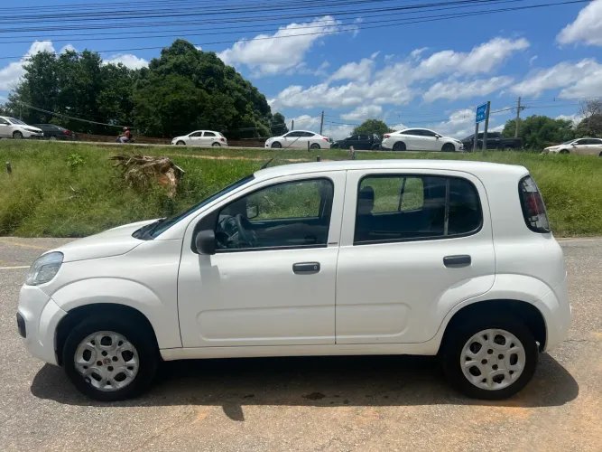 Fiat Uno Attractive 1.0 EVO Fire Flex 8V 5P 2016