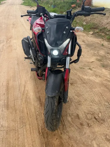 Yamaha FZ15 150 Connected 2025/26  7.600 km  Quitada  R$ 18.000