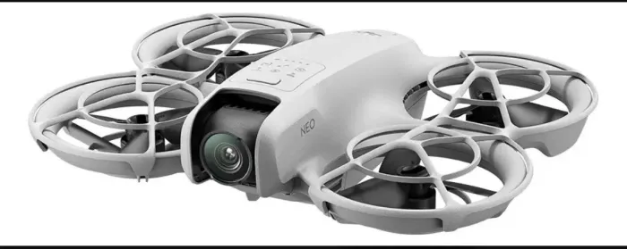 VENDO DRONE DJI NEO FLY COMBO MORE