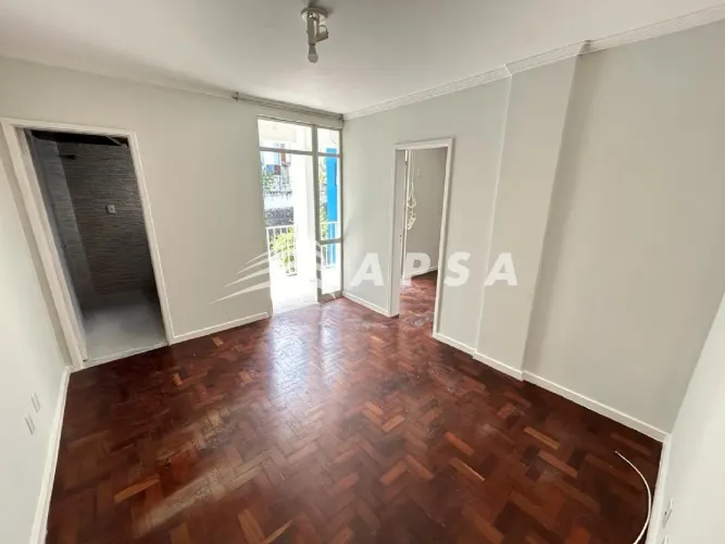 MORE EM UM DOS BAIRROS MAIS DESEJADOS DE SALVADOR! ESTE EXCELENTE APARTAMENTO NASCENTE, CO
