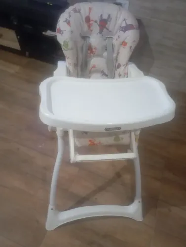 Vendo cadeira alimentação da marca merenda 