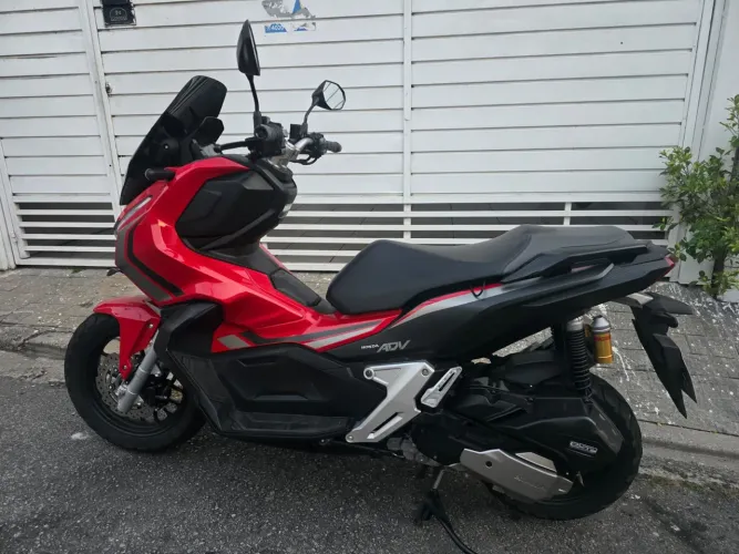 ADV 150 só hoje 22.500,00 única dona.