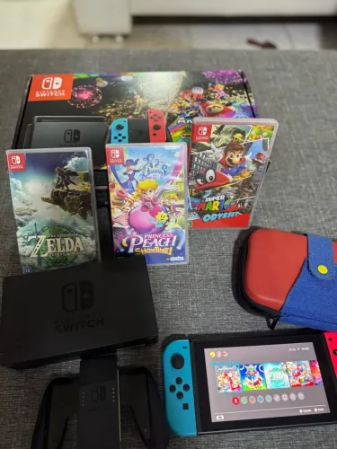 Nintendo switch V2 incluso tudo na foto