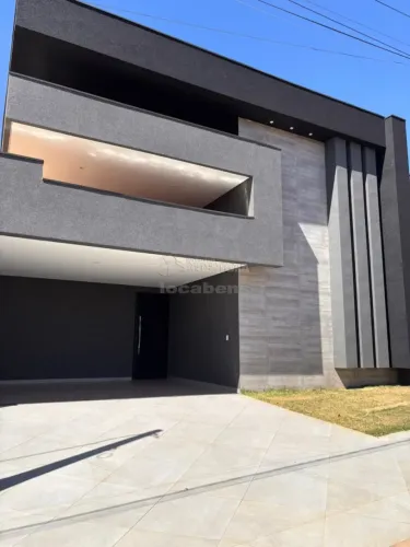 Casa Padrão para Venda com 03 Dormitórios, 01 Suíte com Closet, 180m² de Construção no Con
