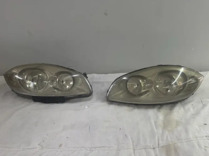 Farol Fiat linea 