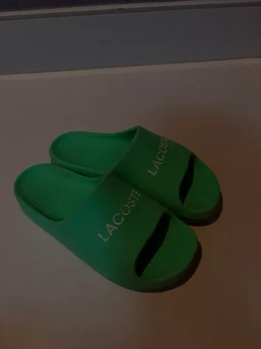 Chinelo Lacoste 