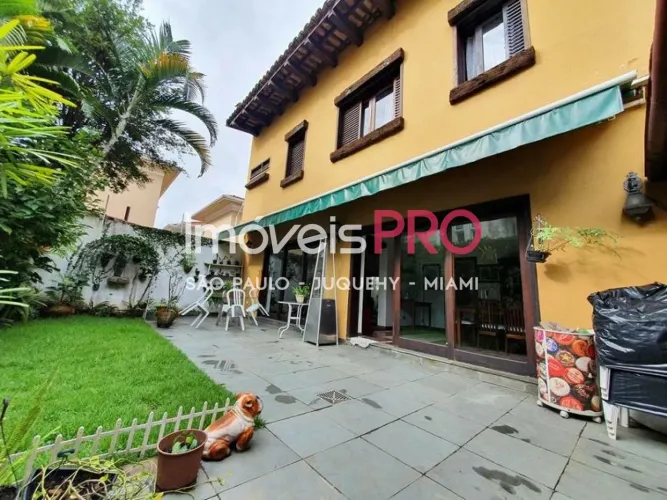 Ótima casa com excelente potencial no Jardim Paulista divisa com a Vila Nova Conceição!