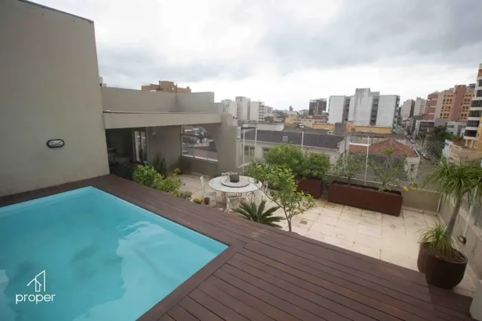 Apartamento Duplex com piscina, 3 dormitórios à venda, 200 m² no Centro