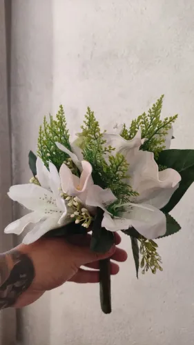 BUGUE DE NOIVA (FLOR COPO DE LEITE )