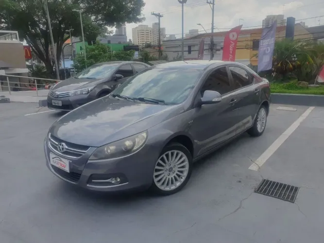 JAC J5 Sedan 1.5 16V 4P Mec. 2013