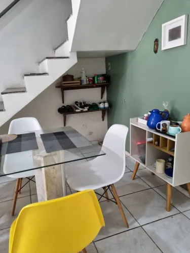 Casa na pedreira com dois pavimentos