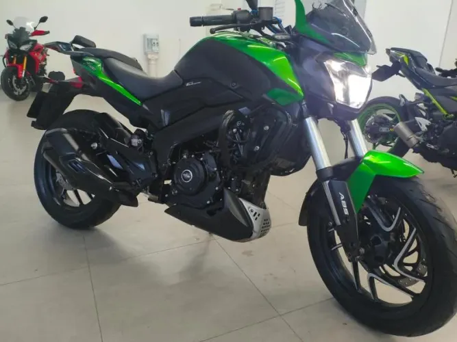 BAJAJ DOMINAR D400 T 2024