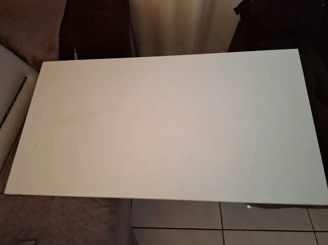 Vendo mesinha de computador aérea.