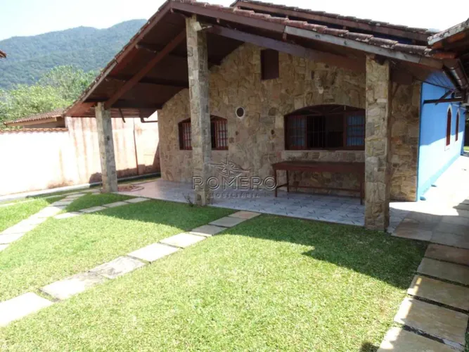Casa com 3 quartos, Praia da Lagoinha, Ubatuba - R$ 1.4 mi, Cod: 1136