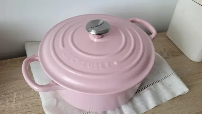 Panela de Ferro Le Creuset Rosa 22cm Signature