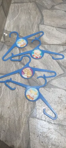 Lindos cabides plástico da Elka anos 90