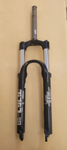Suspensão rock shox tora 289 (ano 2008)