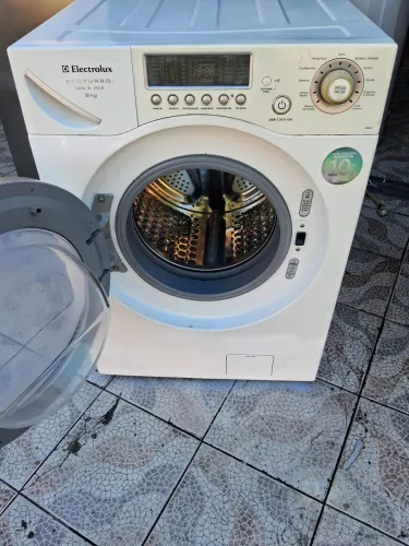 Vende -se maquina lavar e secar electrolux 09 kg
