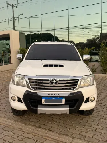 Toyota Hilux CD SRV D4-d 4X4 3.0 TDI Diesel AUT 2015