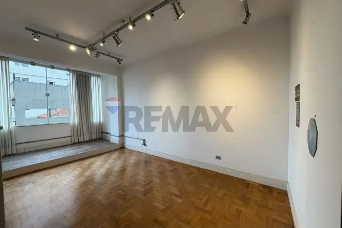 Apartamento para locação na Aclimação , 105 m² , 1 vaga , reformado , 2 quartos