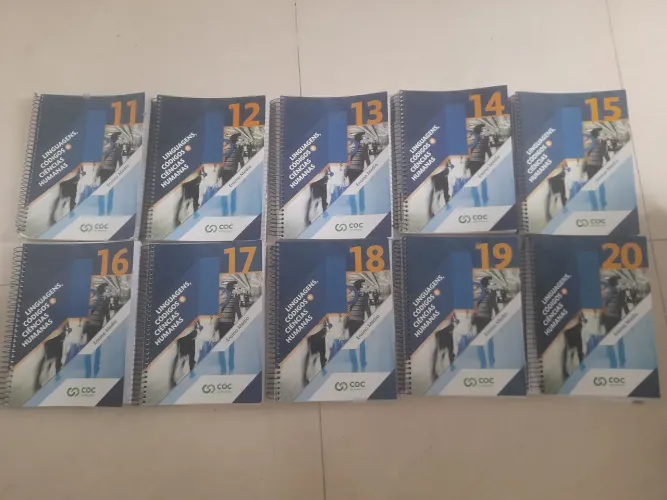 Coleção de livros escolares do ensino médio 2° ano (Linguagens / Vol 11 - 20) [USADO]