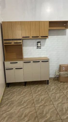 Vendo armário de cozinha semi-novo