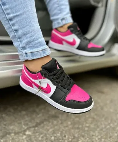 Tênis Nike Dunk Rosa