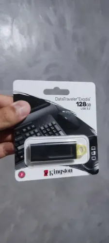 Pen Drive Kingston - DataTaveler "Exodia" 128GB - Novo