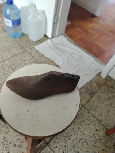 antigas forma e tripé para sapato