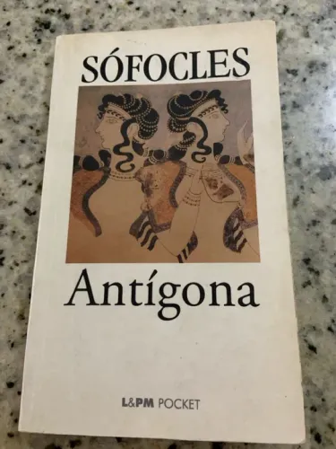 Livro Antígona - Sofocles