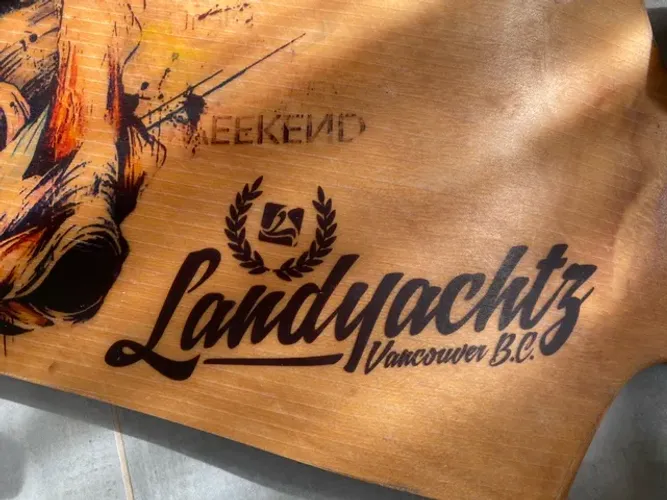 Skate longboard Landyachtz e tudo TOP!