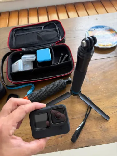 GoPro Hero 11 + 3k de acessórios. NOVINHA.