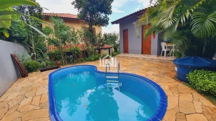 Casa à venda no condomínio Jardim das Flores