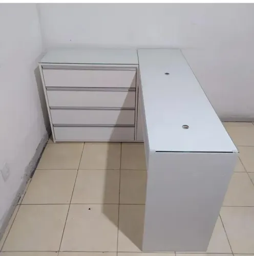 Mesa L MDF ( com vidro ) sob encomenda