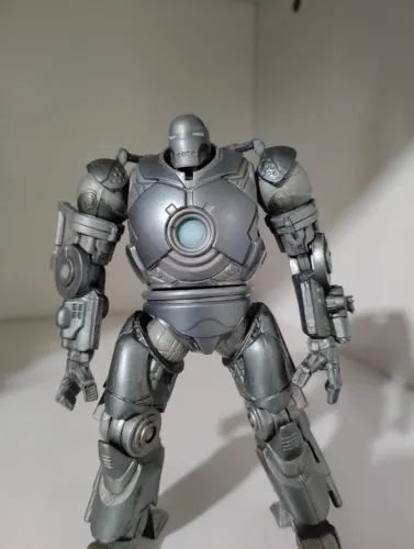 MARVEL UNIVERSE IRON MONGER HASBRO - ESCALA 3,75