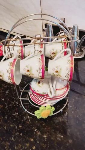Conjunto de café e chá em porcelana. 