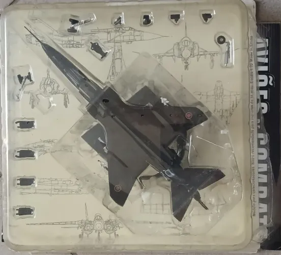Miniatura Aviões de Combate Sepecat Jaguar GR MK.I A - 1:72 - Deagostini