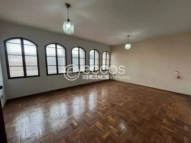 Casa para aluguel, 3 quartos, 2 suítes, 4 vagas, Olinda - UBERABA/MG