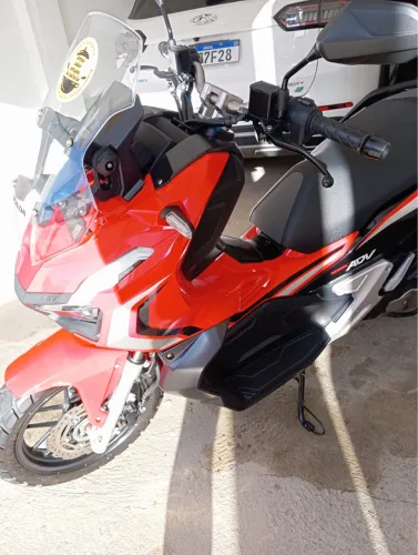 Honda adv Vendo ou troco por moto maior 