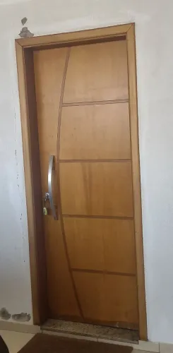 Porta de Madeira Usada - 0,80 cm Largura