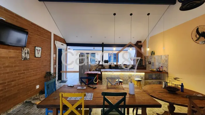Chácara em Paulínia com 3 suítes, em um terreno de 1.050m²