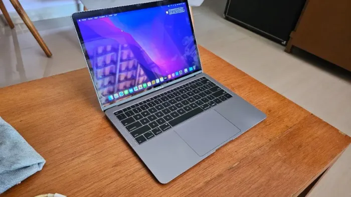 Macbook Air 2018 i5 8gb 120gb