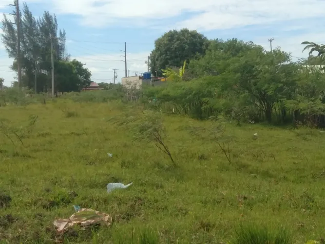 Vendo terreno Próximo a Praia de Santa Clara.