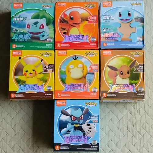 Pokémon Blokees 7 peças lacradas Bulbasaur Charmander Squirtle Pikachu Psyduck Eevee