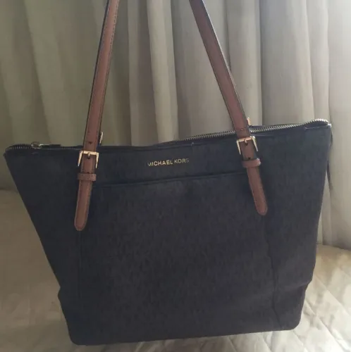 Bolsa Michael Kors original, conservadissima