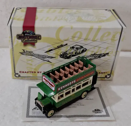 Matchbox Lesney Yesteryear - A.E.C. S Type Omnibus YET-05