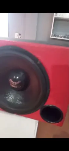 Caixa de som automotiva bomber