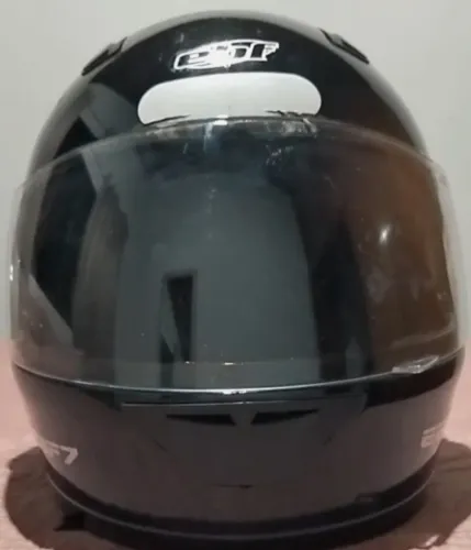 Capacete ebf- 20 dias de uso apenas, única dona- ótimas condições de uso. 