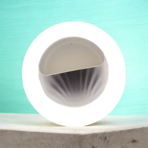 Mini Ring light para selfie clip on no seu smartphone Designed by OLIXAR Irlanda 